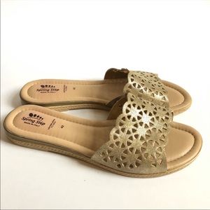 Spring Step gold slides/ 11